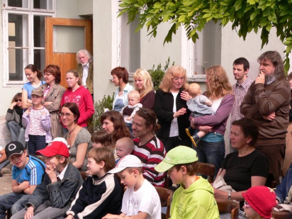 30045_1374129966674_1634559858_883700_3313346_n